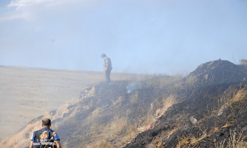 ARAÇTAN ATILAN İZMARİT YANGINA NEDEN OLDU