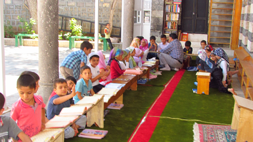 CAMİLER ÇOCUKLARLA GÜZEL