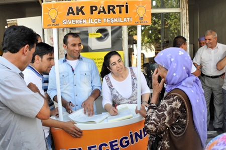 AK PARTİ STANT KURARAK ÜYE ÇALIŞMALARINA BAŞLADI