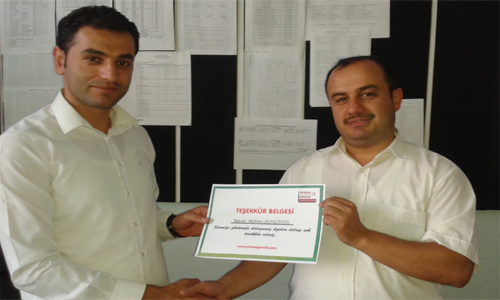 BİLGİ YARIŞMASI BİRİNCİSİNE HEDİYESİ VERİLDİ