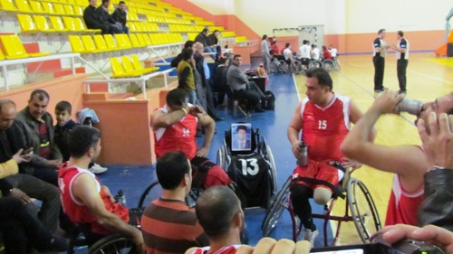 BEDENSEL ENGELLİLERDEN VEFA ÖRNEĞİ
