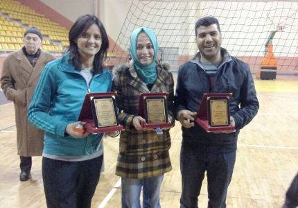 BAŞARILI ÖĞRETMENLERE ÖDÜLLERİ VERİLDİ