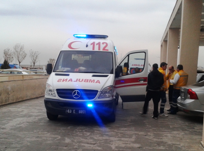 KARACADAĞ YOLUNDA TRAFİK KAZASI! 16 YARALI