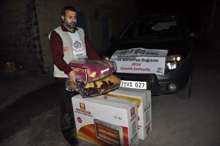 SİYAR-DER'DEN 100 SURİYELİ AİLEYE YARDIM
