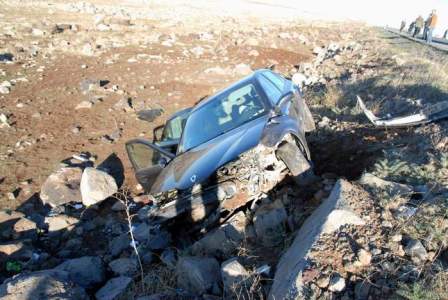 SİVEREK'TE TRAFİK KAZASI: 2 YARALI