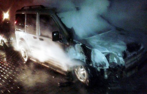 SİVEREK'TE PARK HALİNDEKİ ARAÇ YANDI