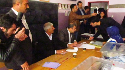 SİVEREKTE OY VERME İŞLEMİ SONA ERDİ