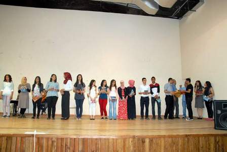 ANADOLU LİSESİ ÖĞRENCİLERİNDEN ŞİİR DİNLETİSİ