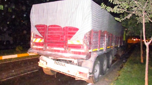 ÖLÜM YOLUNDA MADDİ HASARLI KAZA