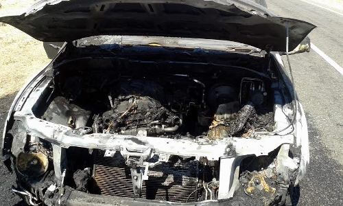 SİVEREKTE TEDAŞ ARACI YANDI