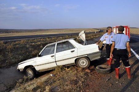 SİVEREK'TE TRAFİK KAZASI: 4 YARALI