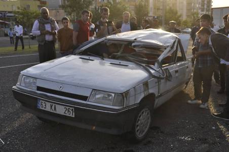 SİVEREK'TE TRAFİK KAZASI: 7 YARALI