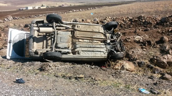 SİVEREK'TE TRAFIK KAZASI: 2 ÖLÜ,3 YARALİ