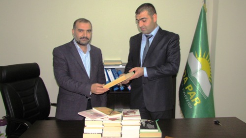 HÜDA-PARDAN OKUL KÜTÜPHANESİNE KİTAP BAĞIŞI