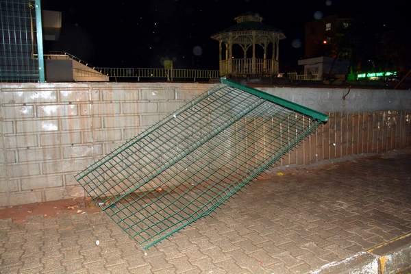 SİVEREK'TE ŞİDDETLİ FIRTINA ETKİLİ OLDU