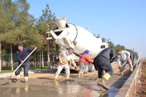 BELEDİYEDEN YEŞİL ALAN ÇALIŞMASI