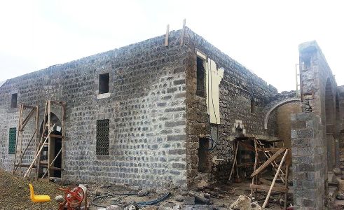 HACI ÖMER CAMİ'İNDE ONARIM ÇALIŞMALARI SÜRÜYOR