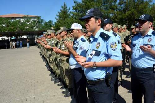 ELİM KAZADA ÖLEN ASKER İÇİN TÖREN DÜZENLENDİ