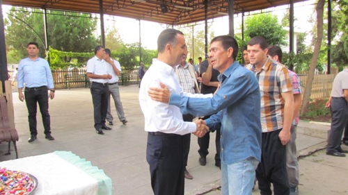 SİVEREKLİLER MEZARLIKLARA AKIN ETTİ