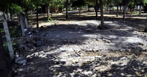 TARİHİ SİVEREK KALESİ ÇÜRÜMEYE TERK EDİLDİ