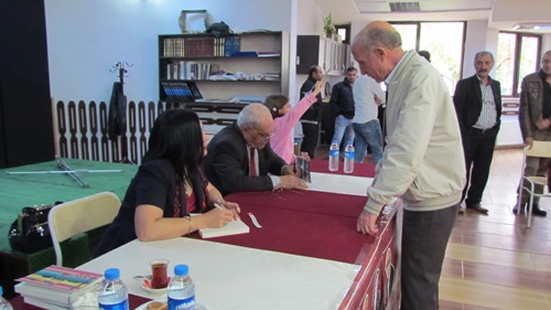 SİVEREK SEVDASI 3 İÇİN İMZA GÜNÜ DÜZENLEDİ