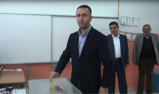 RESUL YILMAZ OYUNU KULLANDI