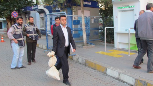 SEÇİM KURULUNA SEÇİM TORBALARI GELMEYE BAŞLADI