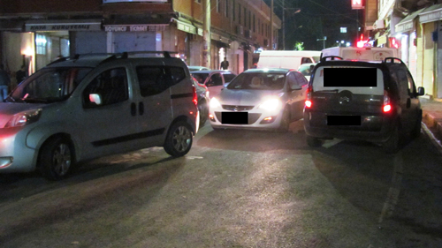 CUMHURİYET CADDESİNDE TRAFİK SORUNU