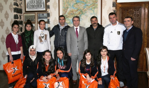 KARAGÜL BAŞARILI ÖĞRENCİLERİ ÖDÜLLENDİRDİ