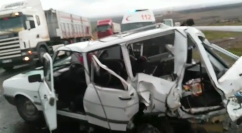 SİVEREK'TE TRAFİK KAZASI:6 YARALI