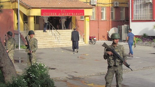 Siverek'te Gözaltına Alınan Öğretmenler Serbest Bırakıldı.