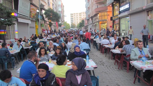 Siverek Kaymakamlığından İftar Yemeği