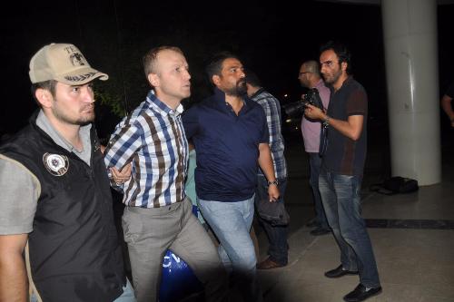 Viranşehir Kaymakamı ve 26 Polis Tutuklandı