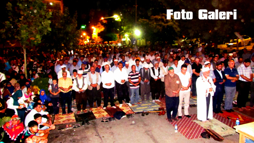 Siverekte Binlerce Kişi Darbeye Karşı Kıyama Durdu