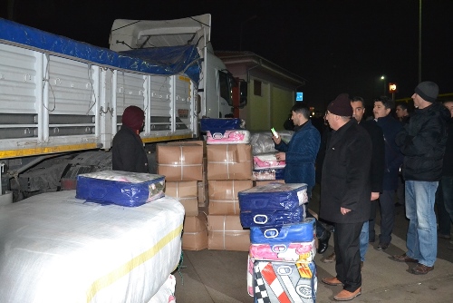 Memur-Senden Halepe Bir TIR Dolusu Yardım