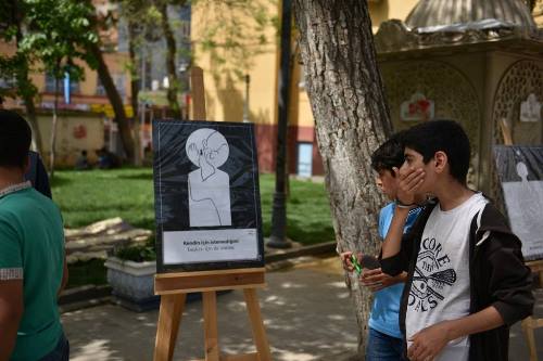 Siverekte Hadis konulu resim sergisi açıldı