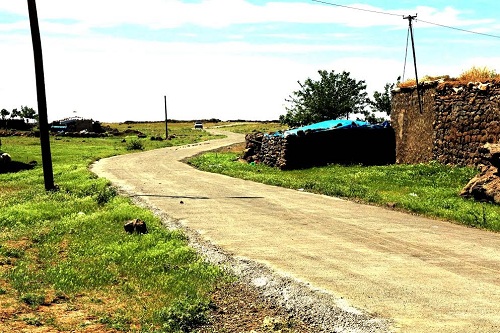 Sislice Mahallesinde beton yol yapma çalışmaları tamamlandı