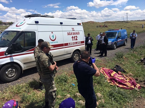 Atın sürüklediği genç kız hayatını kaybetti