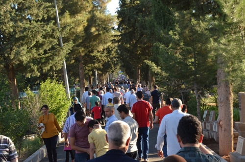 Siverekliler ölmüş yakınlarını unutmadı