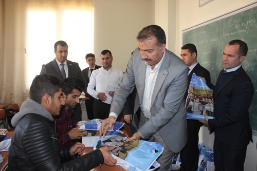 Siverekte Öğrencilere Kitap Desteği