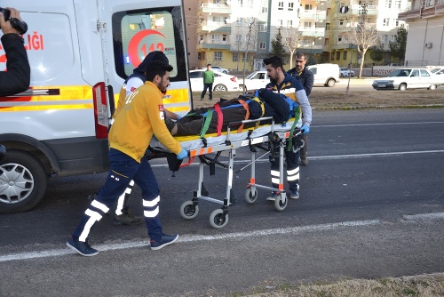 Siverek'te trafik kazası:1'i ağır, 4 yaralı
