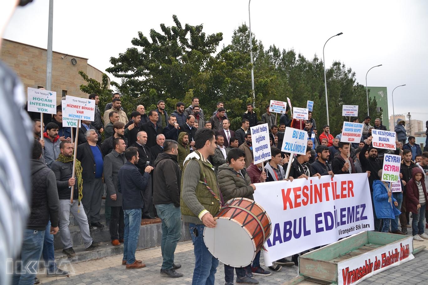 Viranşehir'de tabutlu DEDAŞ eylemi