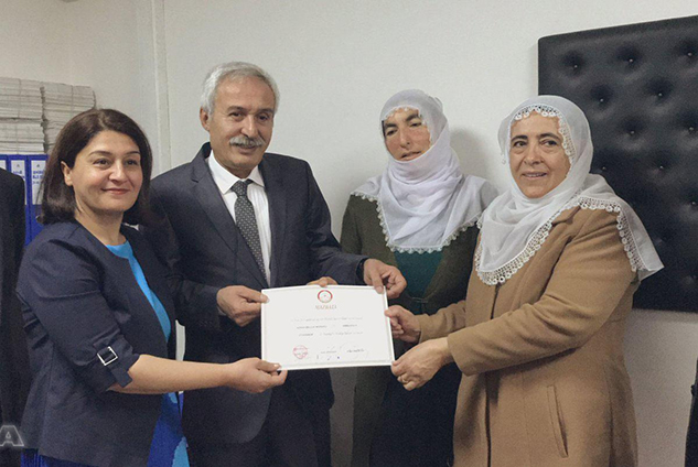 Diyarbakır Büyükşehir Belediye Başkanı Mızraklı mazbatasını aldı

