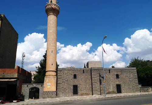 Karakeçi Camii ibadete açıldı
