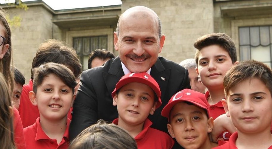 Süleyman Soylu görevinden istifa etti