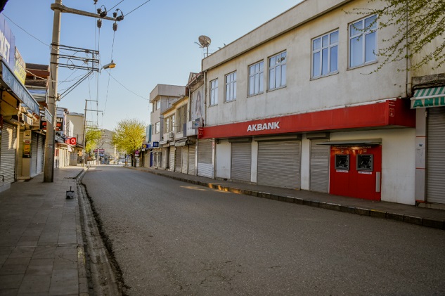 Hürriyet ve Cumhuriyet Caddesi araç trafiğine kapatıldı