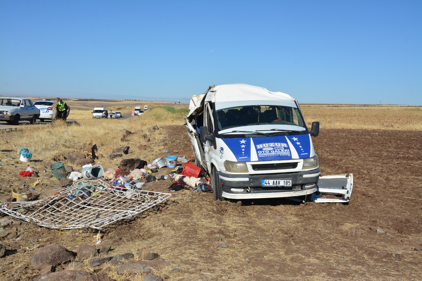 Tarım işçileri kaza yaptı bir ölü, 25 yaralı
