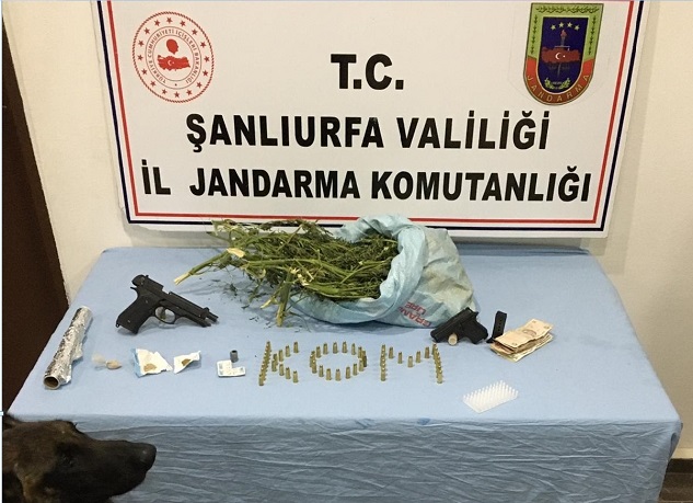 Viranşehir'de uyuşturucu madde ve silah ele geçirildi