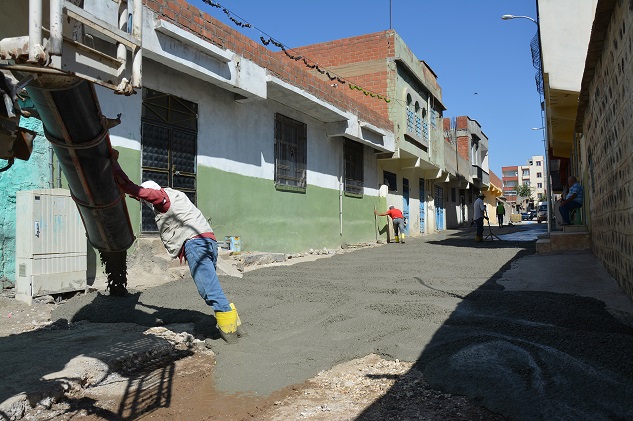Beton yol yapım çalışmaları devam ediyor