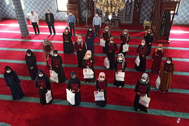 Viranşehir'de 22 öğrenci hafız oldu